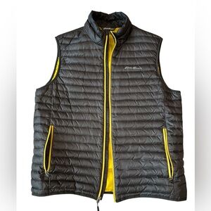 Eddie Bauer Vest Men’s Large (Used)